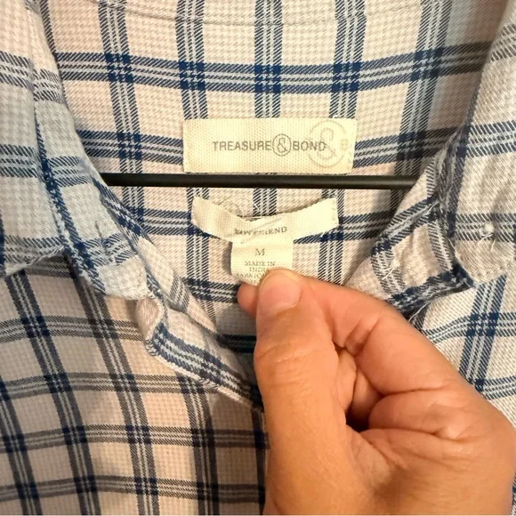 Women’s Treasure & Bond Boyfriend Fit Size M Blue Checkered Button Up Soft Shirt - Picture 3 of 9